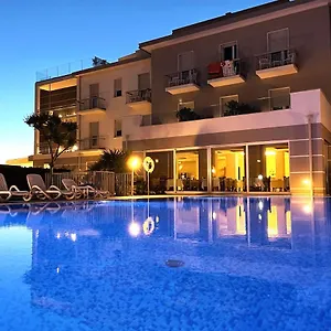 Paradiso Hotel